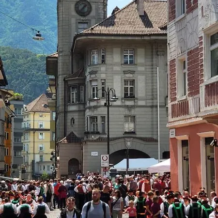 2-room Mountain View, Wifi Netflix Ac Lift Bolzano