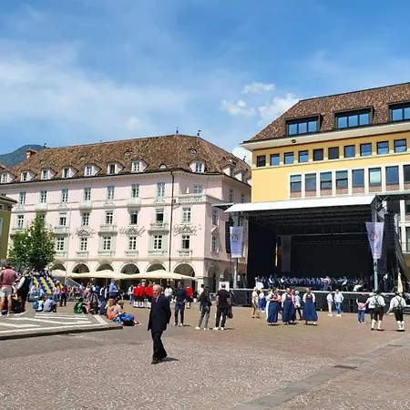 2-room Mountain View, Wifi Netflix Ac Lift * Bolzano