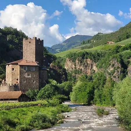 2-room Mountain View, Wifi Netflix Ac Lift Больцано